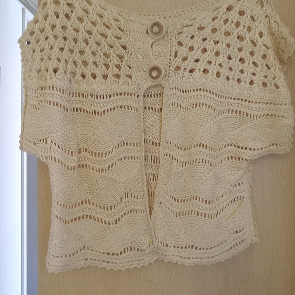 Elegant Hand Knit Cropt Cream Knit Cardigan